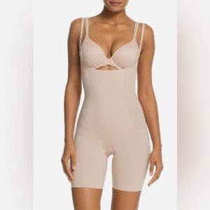 SPANX Thinstincts Open Bust Mid-thigh Bodysuit- 1X